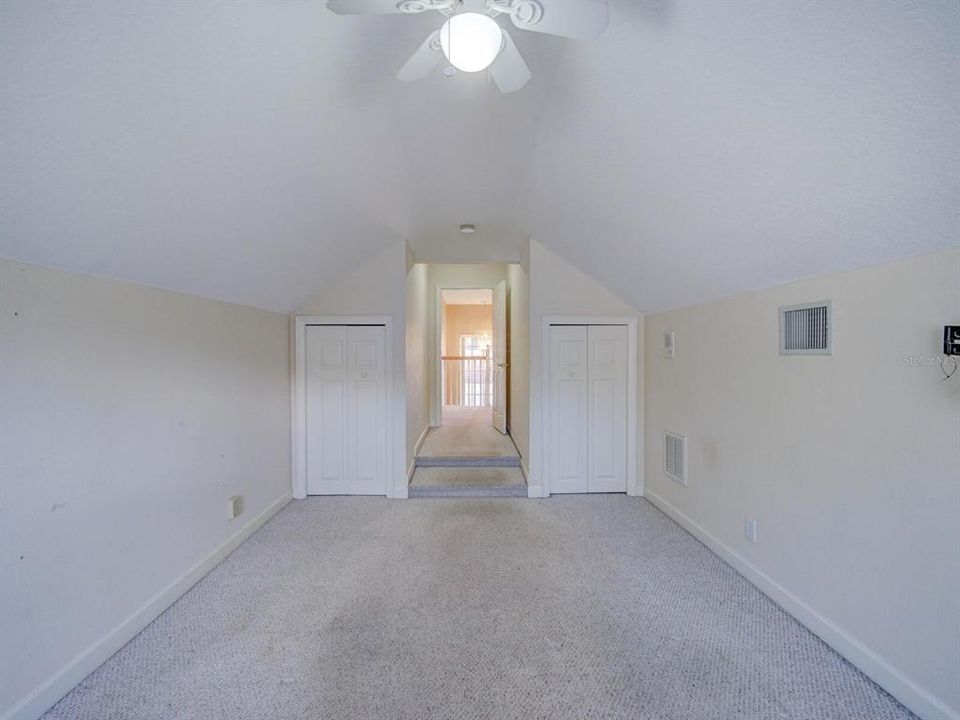 待售: $625,000 (4 贝兹, 2 浴室, 2450 平方英尺)