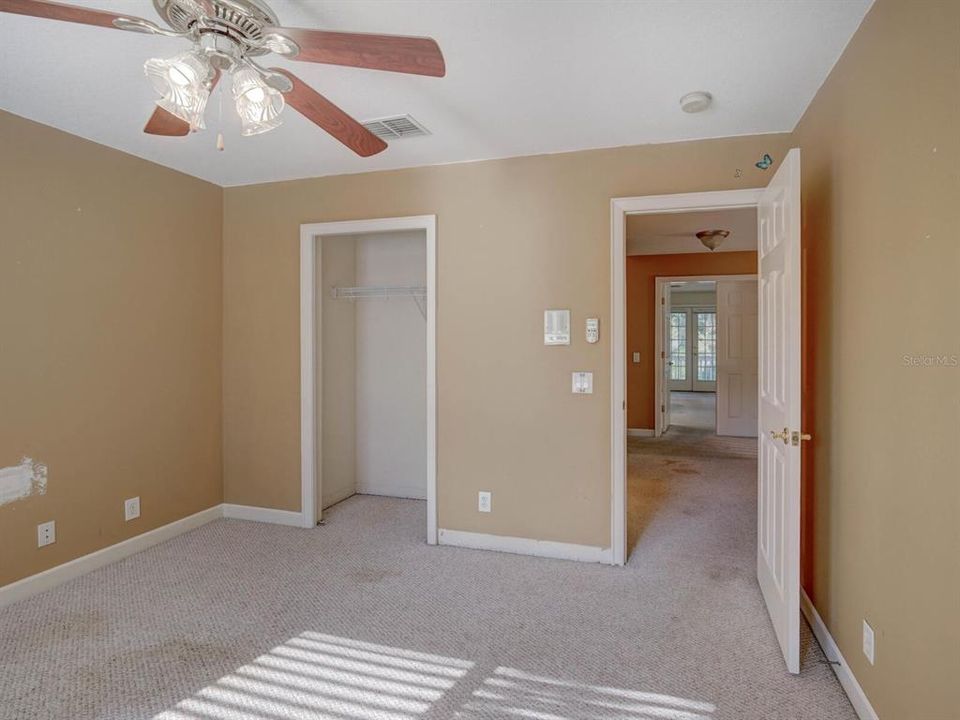 待售: $625,000 (4 贝兹, 2 浴室, 2450 平方英尺)