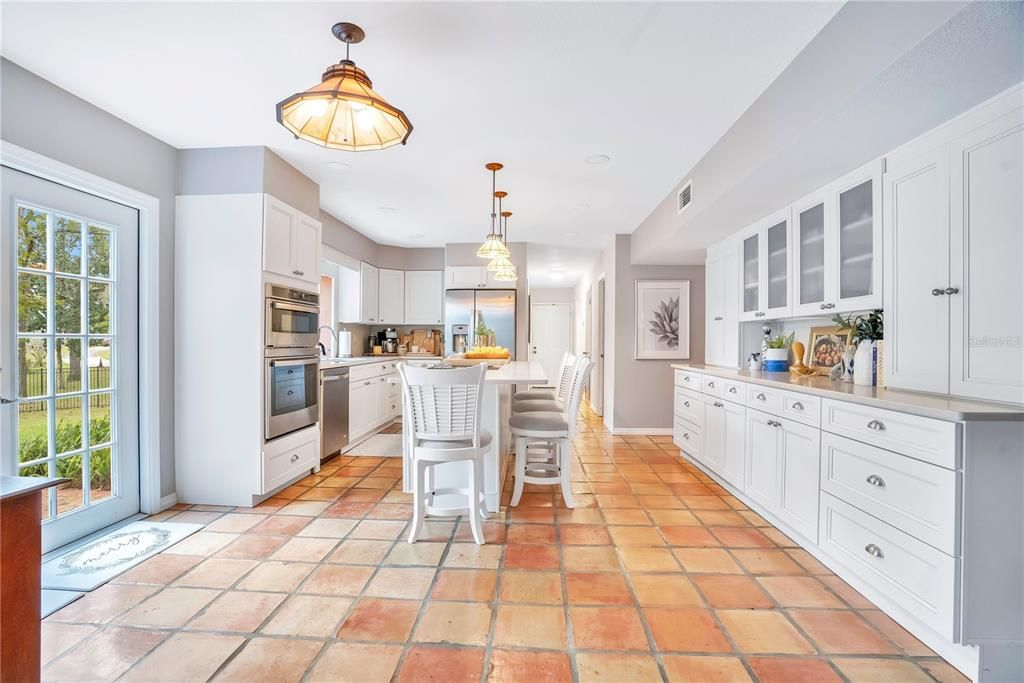 出租: $4,200 (3 贝兹, 3 浴室, 3285 平方英尺)