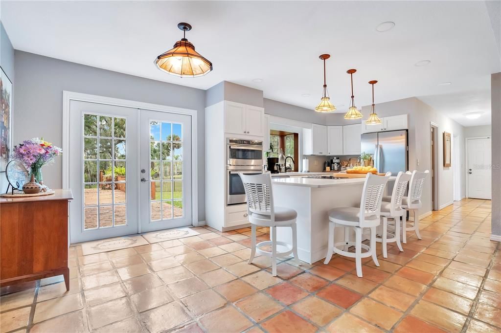 出租: $4,200 (3 贝兹, 3 浴室, 3285 平方英尺)