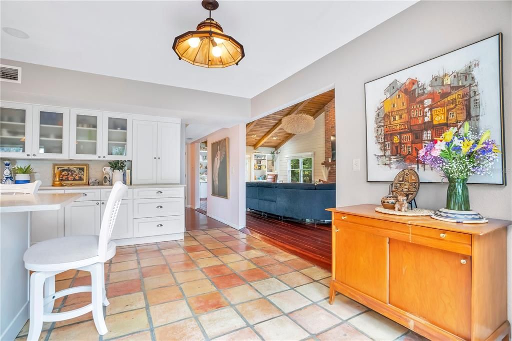 出租: $4,200 (3 贝兹, 3 浴室, 3285 平方英尺)