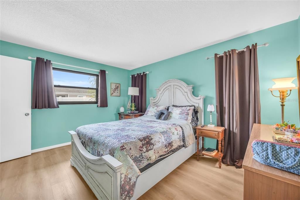 For Sale: $390,000 (2 beds, 2 baths, 1508 Square Feet)