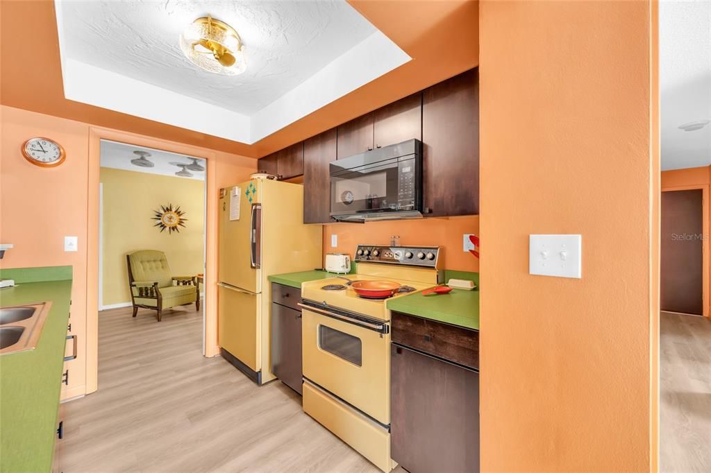 For Sale: $390,000 (2 beds, 2 baths, 1508 Square Feet)