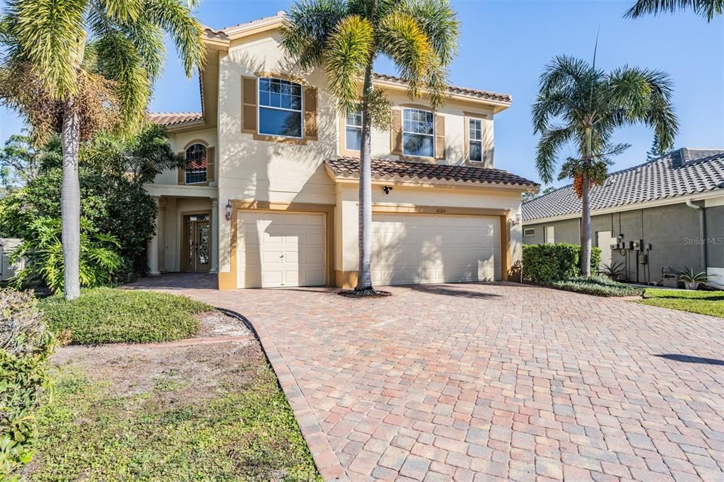 For Sale: $875,000 (4 beds, 3 baths, 3496 Square Feet)