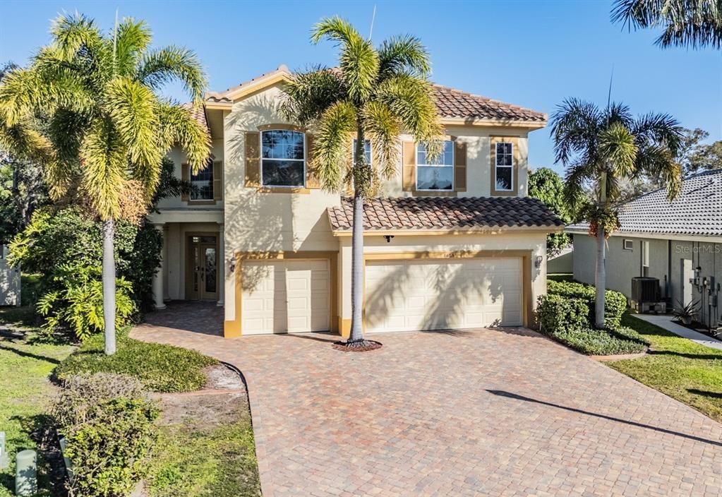 For Sale: $875,000 (4 beds, 3 baths, 3496 Square Feet)