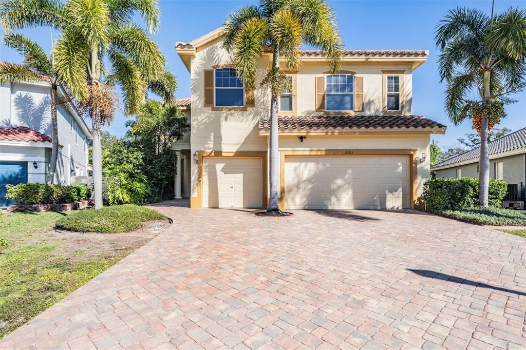 For Sale: $875,000 (4 beds, 3 baths, 3496 Square Feet)