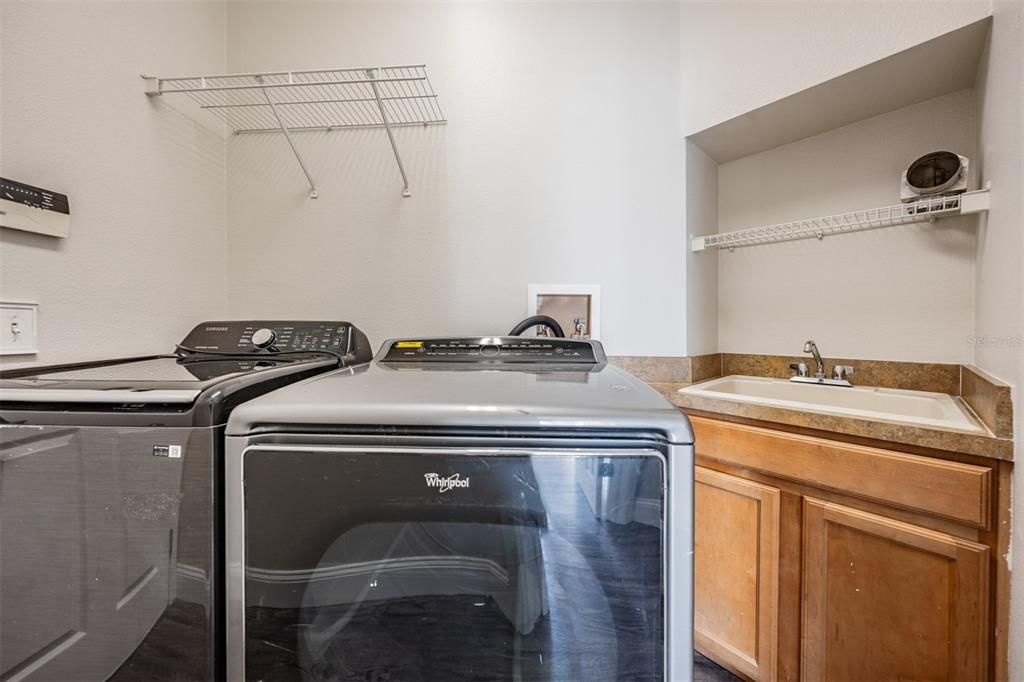 For Sale: $875,000 (4 beds, 3 baths, 3496 Square Feet)