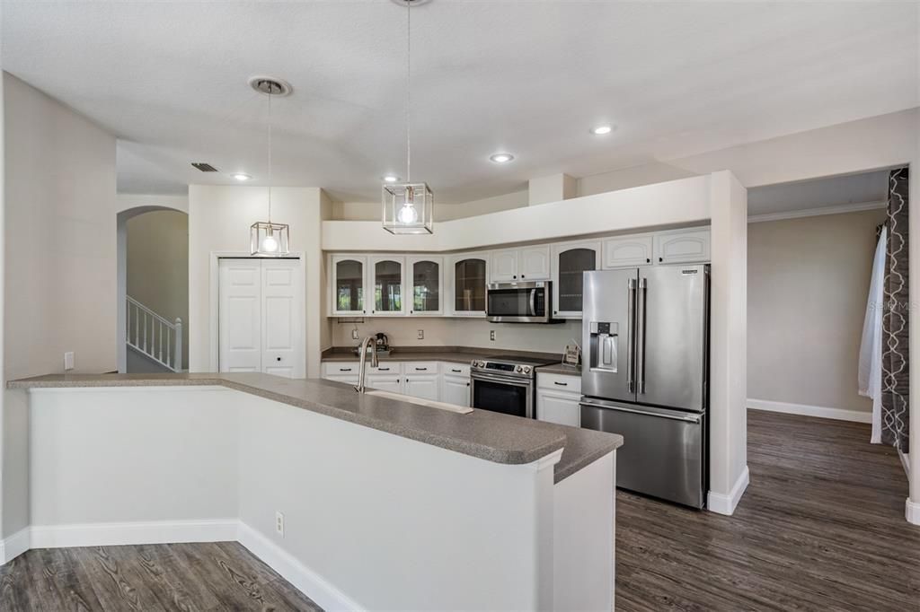 For Sale: $875,000 (4 beds, 3 baths, 3496 Square Feet)