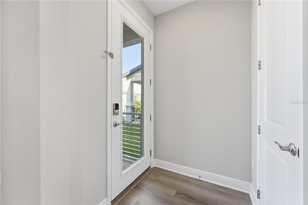 В аренду: $3,000 (4 спален, 2 ванн, 2082 Квадратных фут)