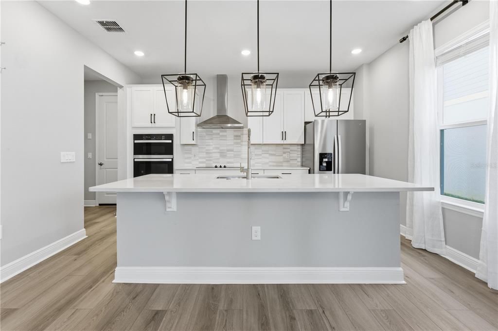 В аренду: $3,000 (4 спален, 2 ванн, 2082 Квадратных фут)