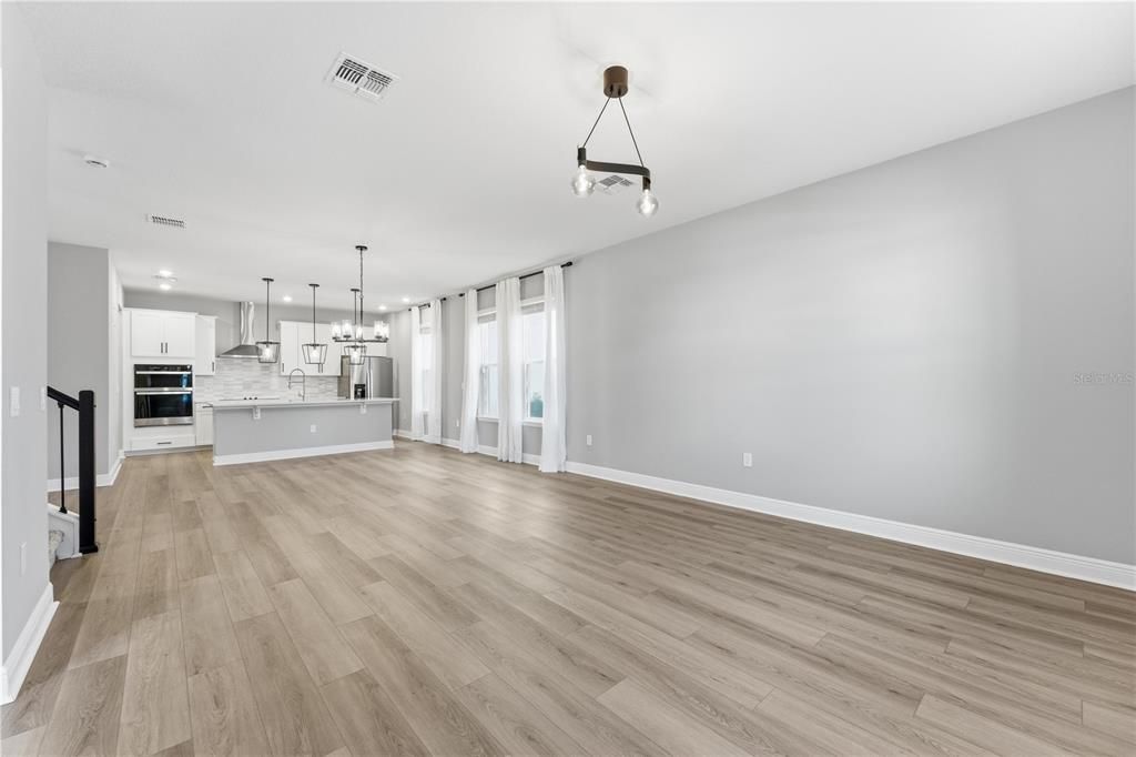 В аренду: $3,000 (4 спален, 2 ванн, 2082 Квадратных фут)