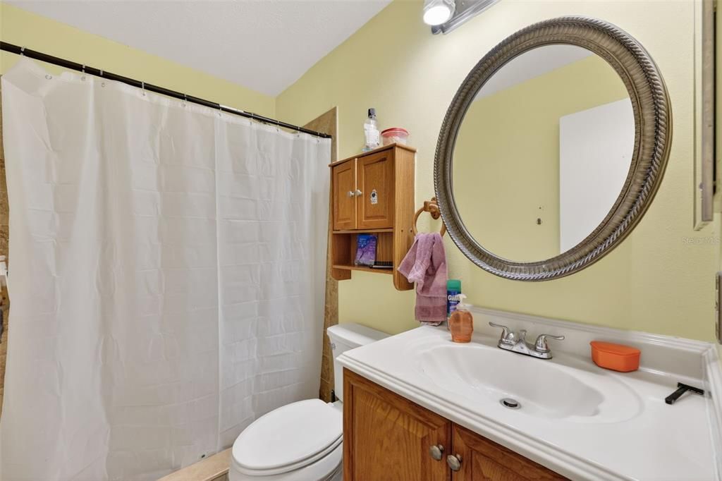 На продажу: $299,900 (3 спален, 2 ванн, 1200 Квадратных фут)