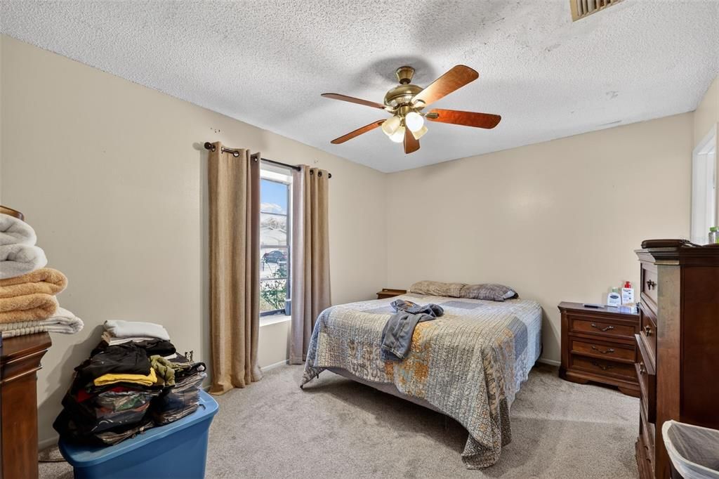 На продажу: $299,900 (3 спален, 2 ванн, 1200 Квадратных фут)