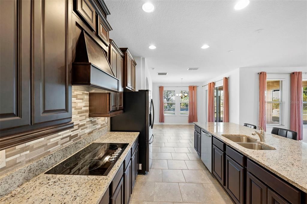 待售: $429,900 (4 贝兹, 3 浴室, 2110 平方英尺)