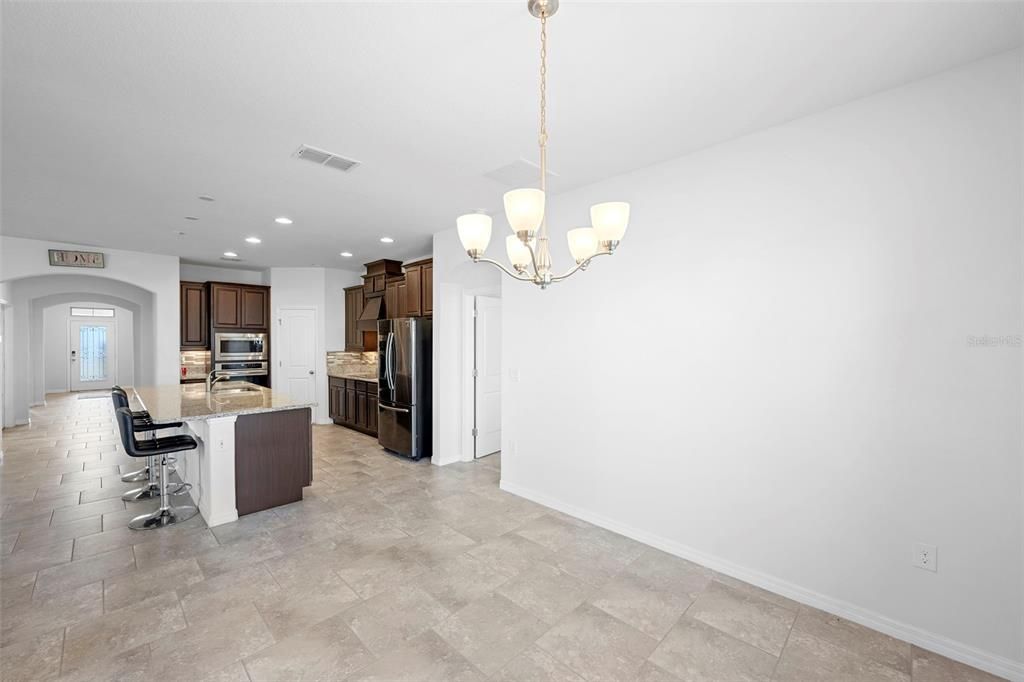 待售: $429,900 (4 贝兹, 3 浴室, 2110 平方英尺)