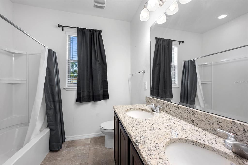 待售: $429,900 (4 贝兹, 3 浴室, 2110 平方英尺)