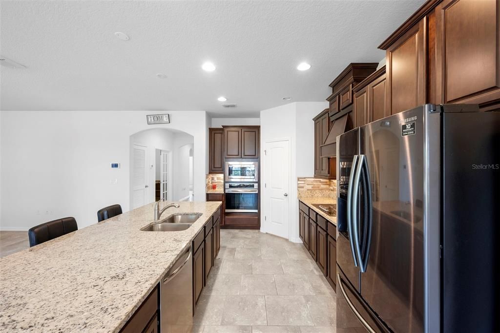 待售: $429,900 (4 贝兹, 3 浴室, 2110 平方英尺)