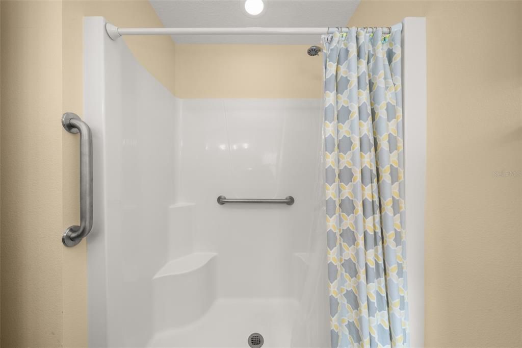 En Venta: $299,500 (2 camas, 2 baños, 1381 Pies cuadrados)