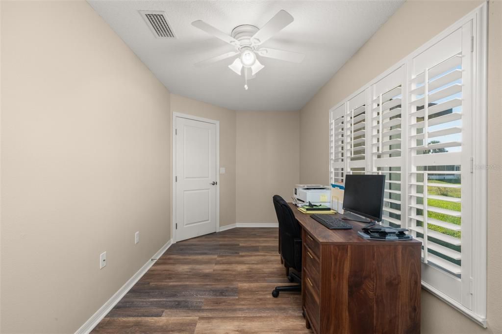 En Venta: $299,500 (2 camas, 2 baños, 1381 Pies cuadrados)