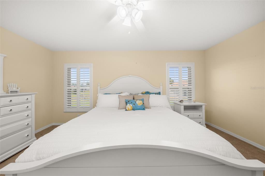 En Venta: $299,500 (2 camas, 2 baños, 1381 Pies cuadrados)