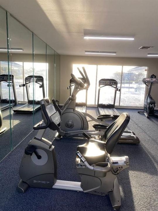 For Sale: $115,000 (1 beds, 1 baths, 560 Square Feet)