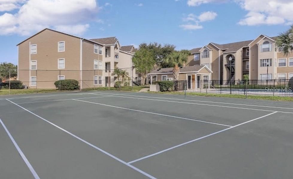 For Sale: $115,000 (1 beds, 1 baths, 560 Square Feet)