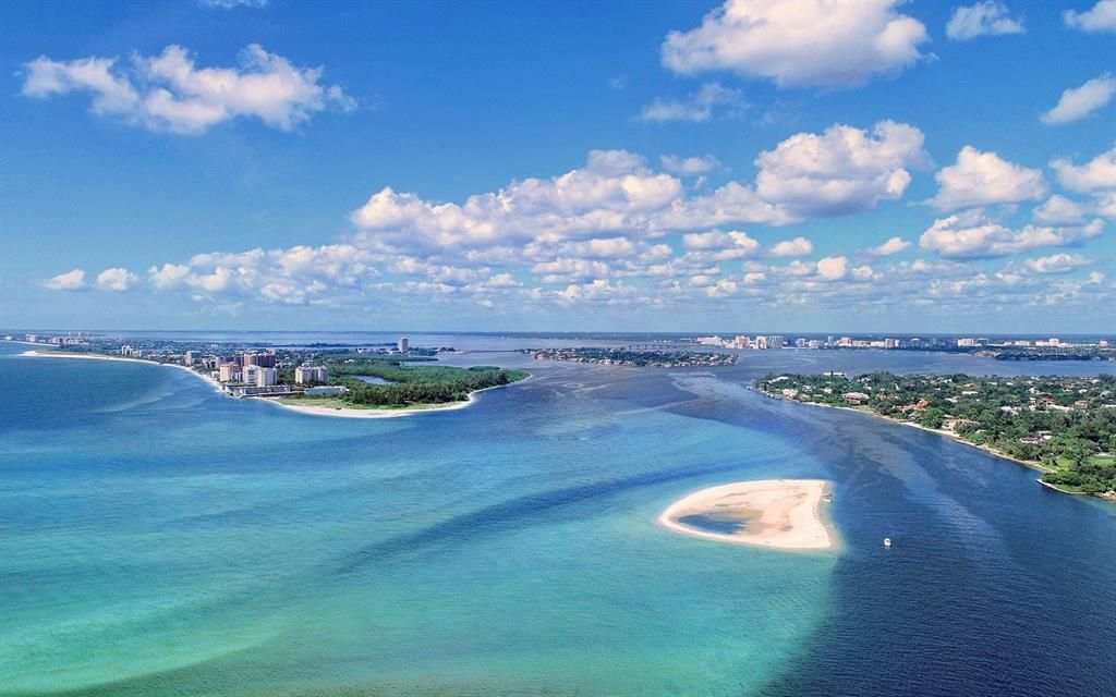 En Venta: $3,295,000 (3 camas, 3 baños, 3738 Pies cuadrados)