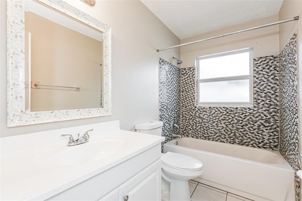 На продажу: $339,000 (3 спален, 2 ванн, 1356 Квадратных фут)