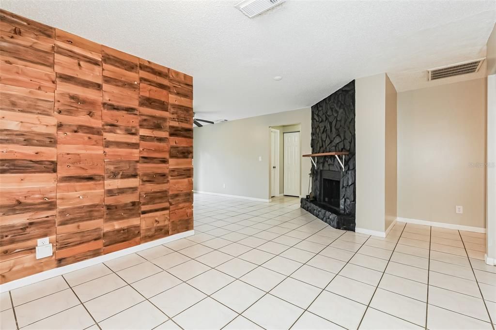 На продажу: $339,000 (3 спален, 2 ванн, 1356 Квадратных фут)