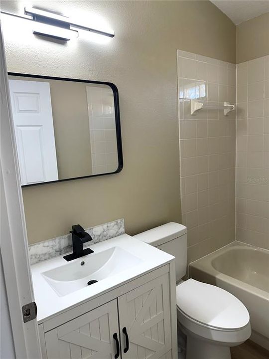 待售: $299,900 (3 贝兹, 2 浴室, 1479 平方英尺)