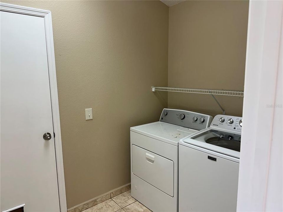 待售: $299,900 (3 贝兹, 2 浴室, 1479 平方英尺)