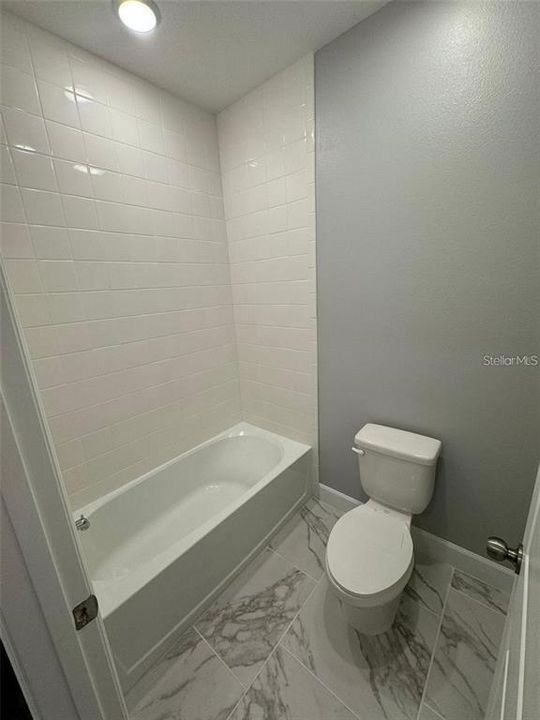 出租: $3,900 (3 贝兹, 2 浴室, 1638 平方英尺)