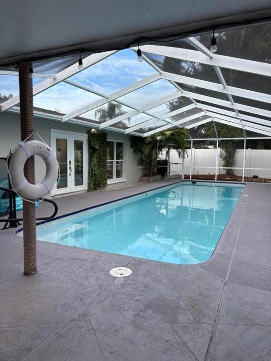 For Sale: $670,000 (4 beds, 3 baths, 2460 Square Feet)