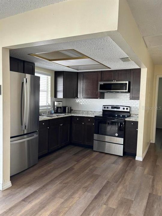 For Sale: $670,000 (4 beds, 3 baths, 2460 Square Feet)