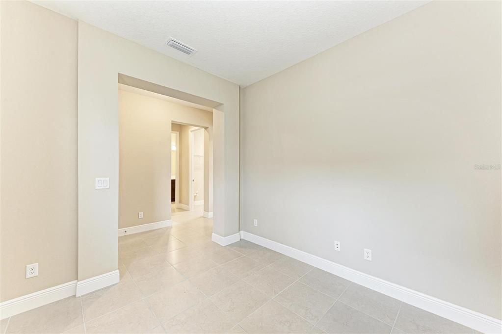 For Sale: $399,990 (2 beds, 2 baths, 1579 Square Feet)