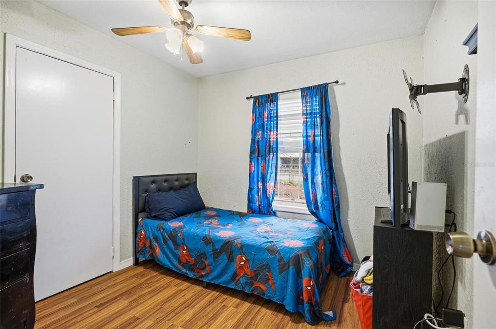 En Venta: $235,000 (3 camas, 1 baños, 1300 Pies cuadrados)