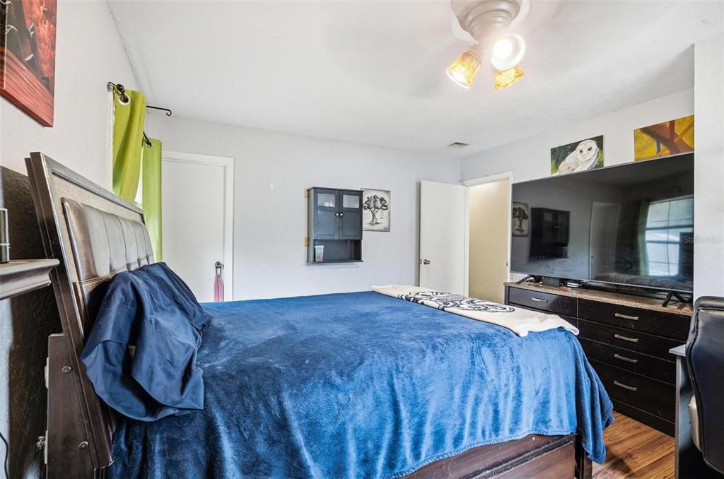 En Venta: $235,000 (3 camas, 1 baños, 1300 Pies cuadrados)