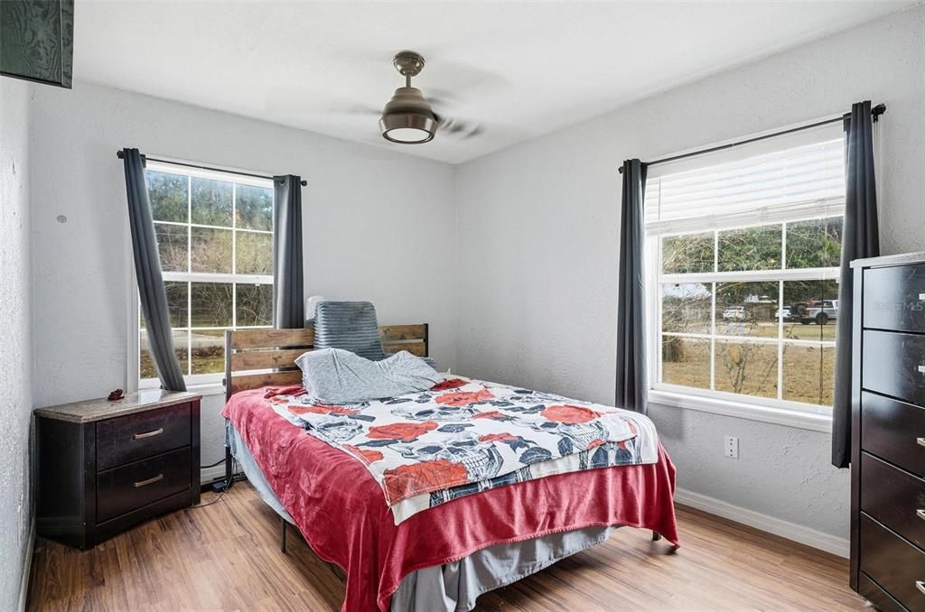 En Venta: $235,000 (3 camas, 1 baños, 1300 Pies cuadrados)