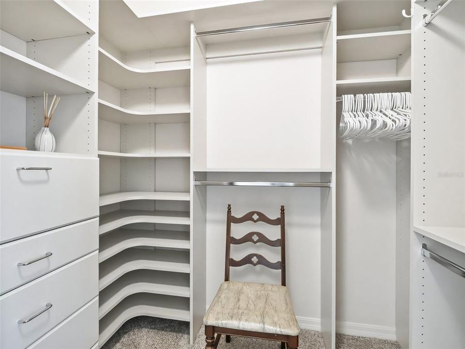 For Sale: $399,900 (3 beds, 2 baths, 2067 Square Feet)