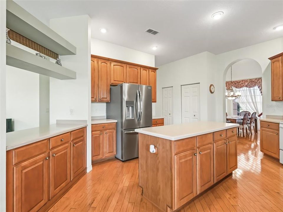 For Sale: $399,900 (3 beds, 2 baths, 2067 Square Feet)