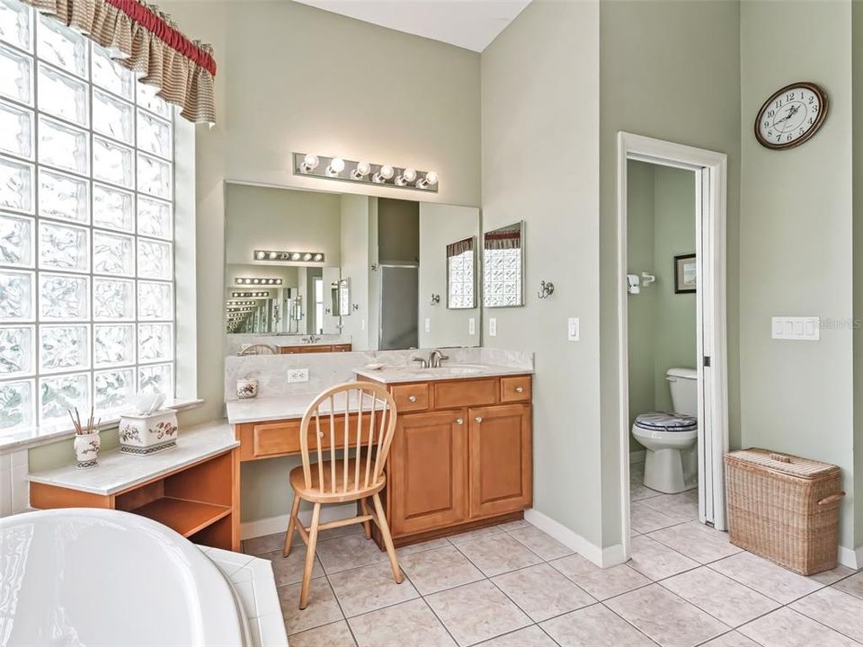 For Sale: $399,900 (3 beds, 2 baths, 2067 Square Feet)