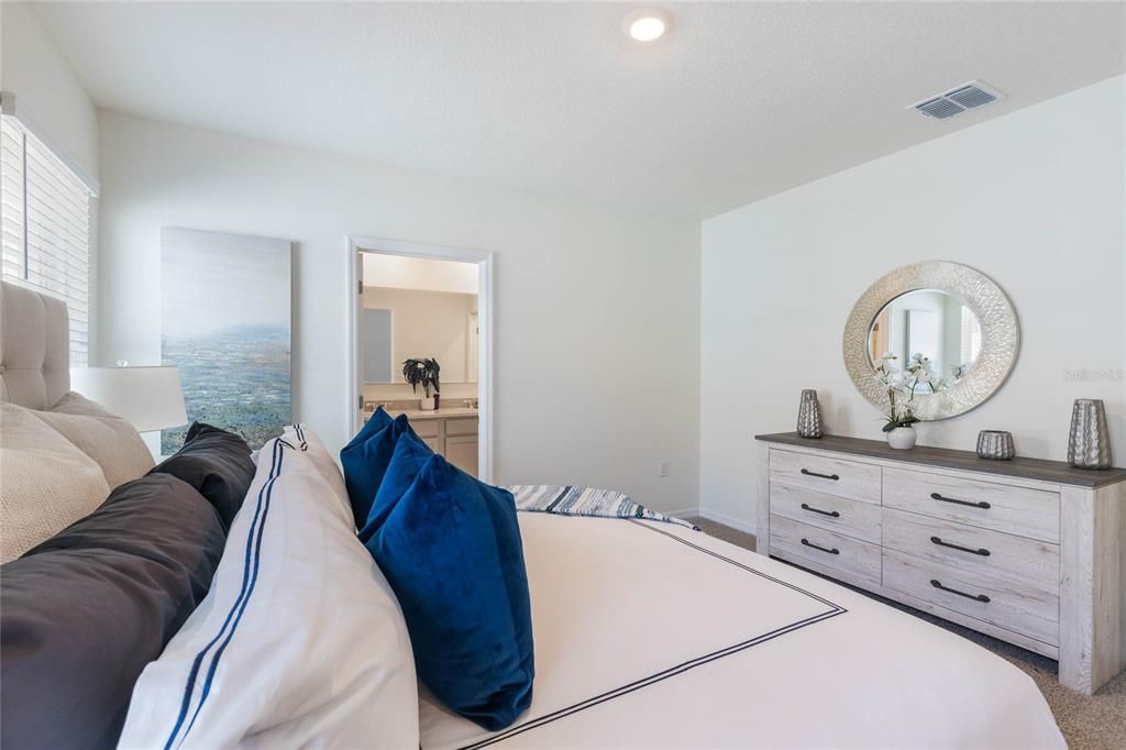 For Sale: $313,990 (4 beds, 2 baths, 1665 Square Feet)