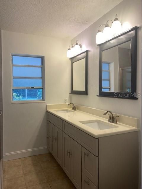 出租: $1,950 (3 贝兹, 2 浴室, 1843 平方英尺)