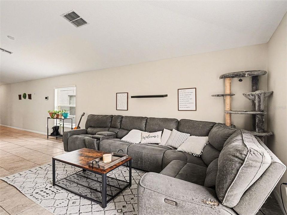 For Sale: $300,000 (3 beds, 2 baths, 1451 Square Feet)