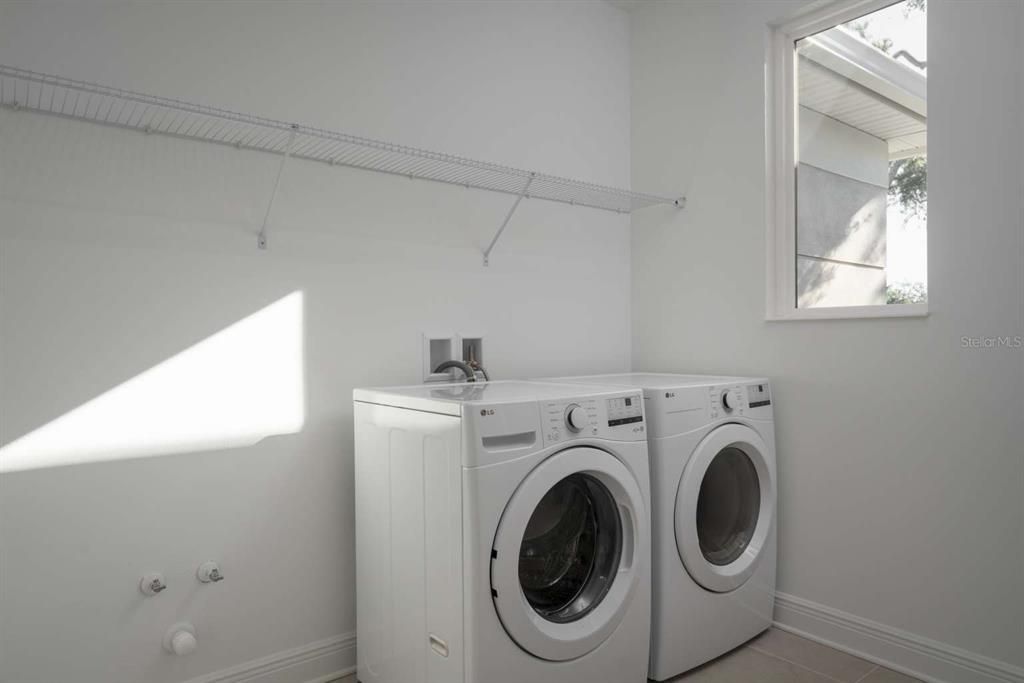 For Sale: $2,600,000 (5 beds, 4 baths, 4003 Square Feet)