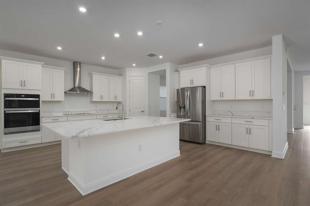 For Sale: $2,600,000 (5 beds, 4 baths, 4003 Square Feet)