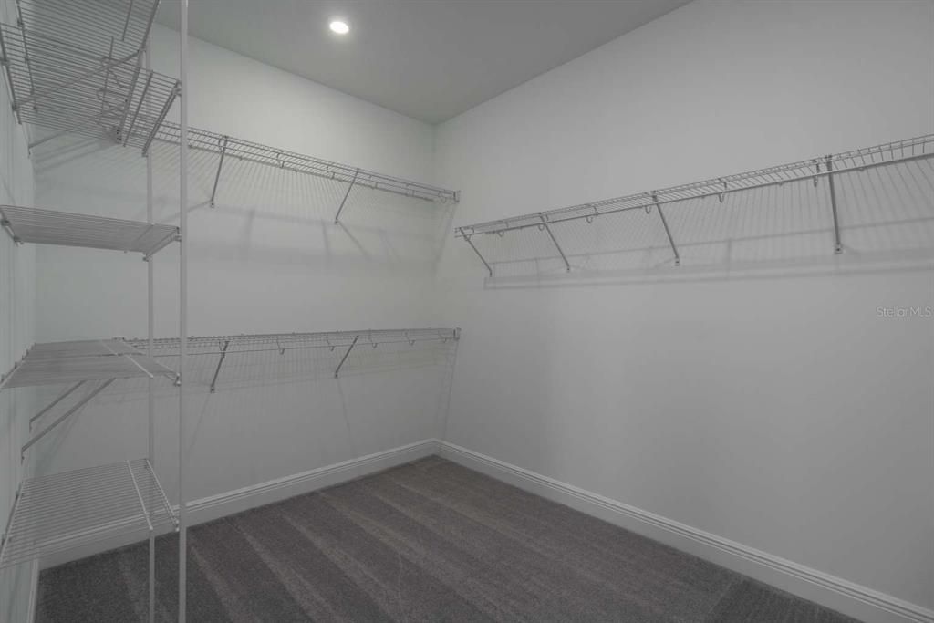 For Sale: $2,600,000 (5 beds, 4 baths, 4003 Square Feet)