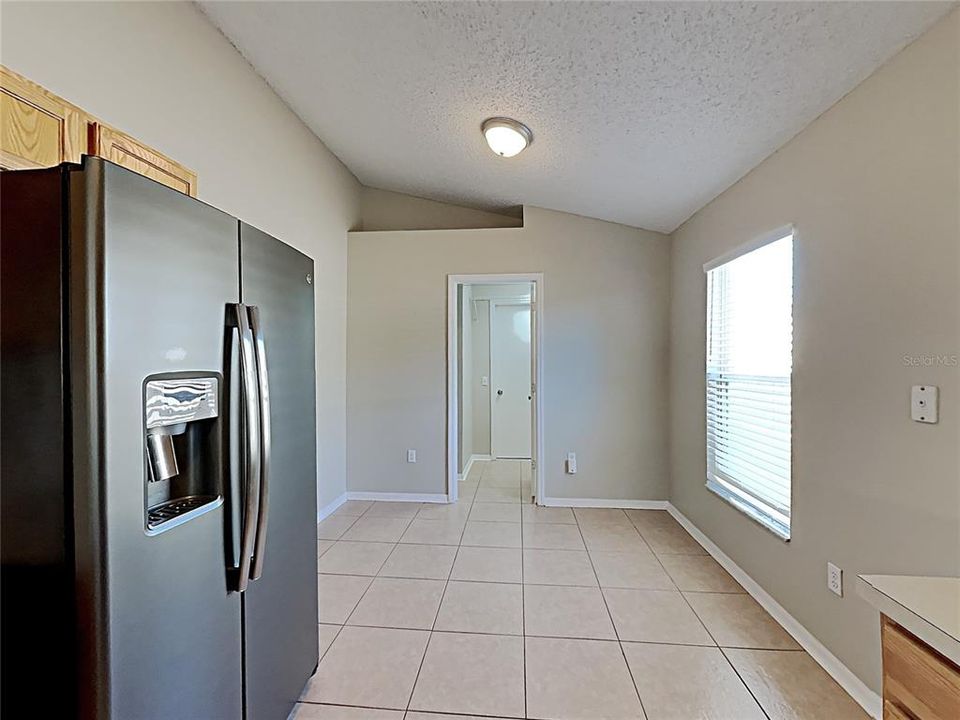 В аренду: $2,230 (4 спален, 2 ванн, 1855 Квадратных фут)