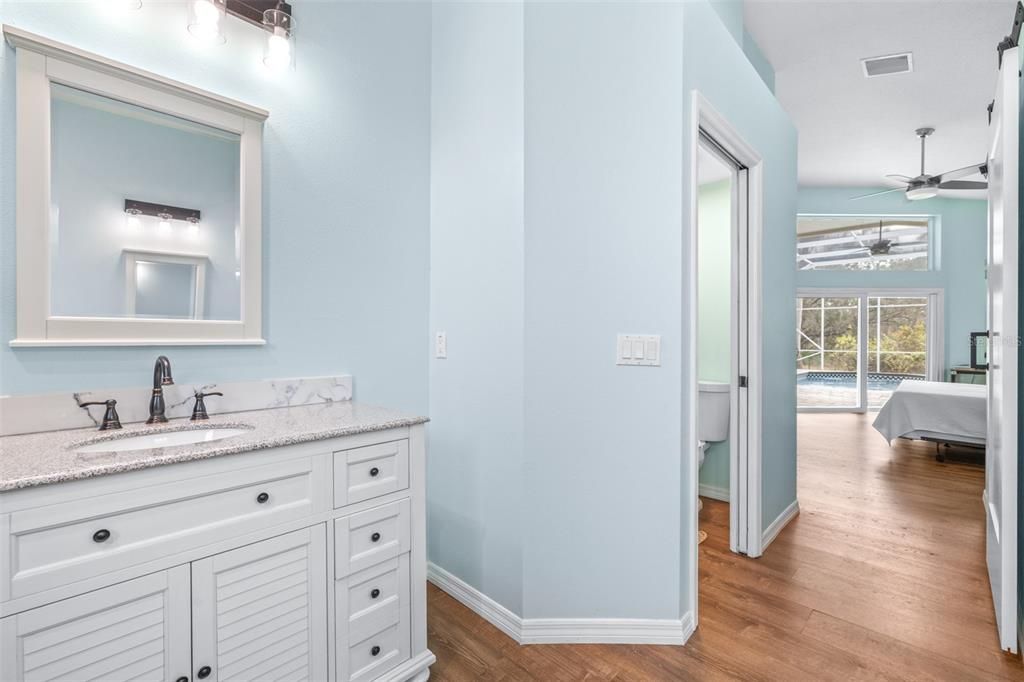 Activo con contrato: $599,000 (4 camas, 3 baños, 2175 Pies cuadrados)