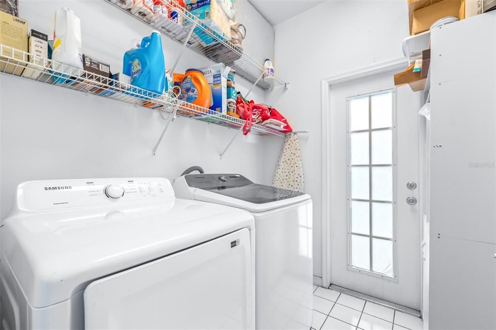 Activo con contrato: $599,000 (4 camas, 3 baños, 2175 Pies cuadrados)